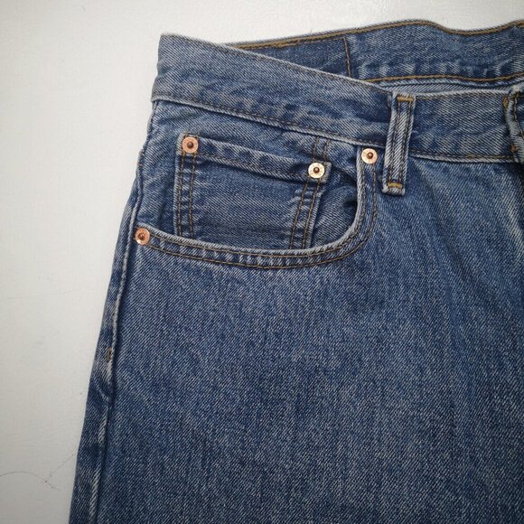 Levi's 516 Men's Size 36/30 Medium Wash Straight Legs Blue Jeans - Picture 6 of 11
